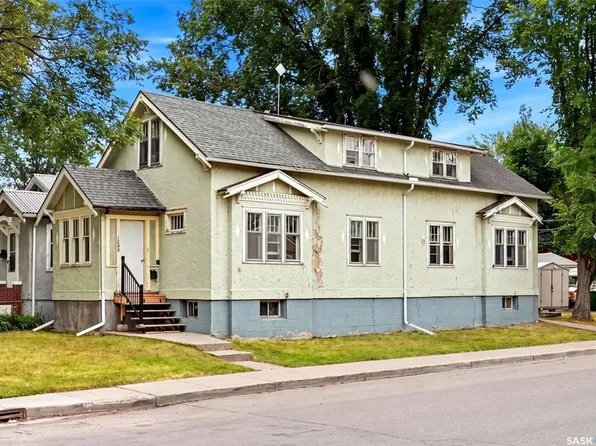 1209 14th AVENUE, Regina, SK S4P 0W4
