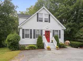 208 Beacon St, Andover, MA 01810