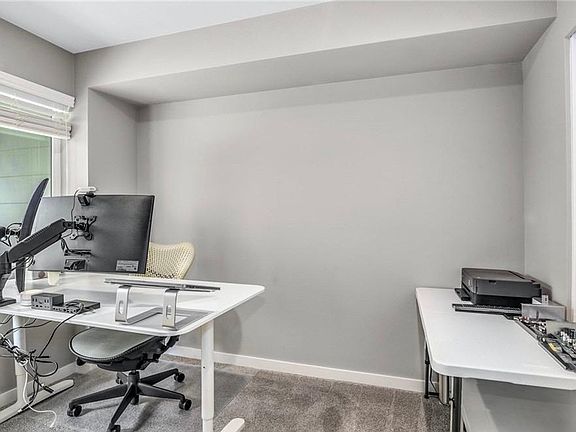 1st-floor office/bedroom.