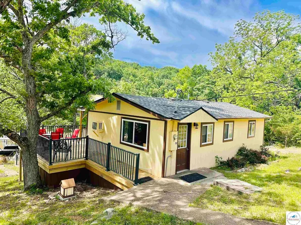 52 Random Rd, Edwards, MO 65326