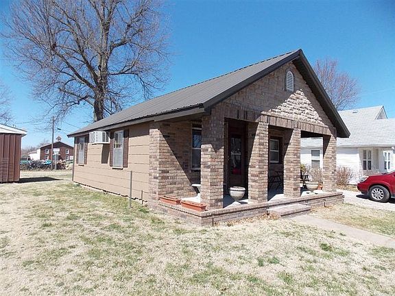 2nd image of 807 McNatt Ave