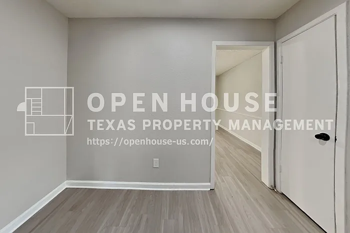 14227 Bella Dr — Photo 7