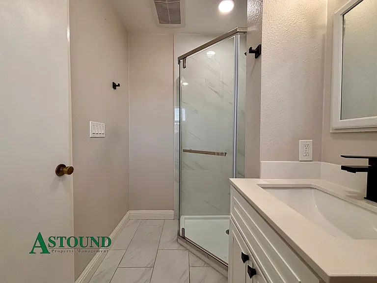 62 Oakes Blvd #5 — Photo 9