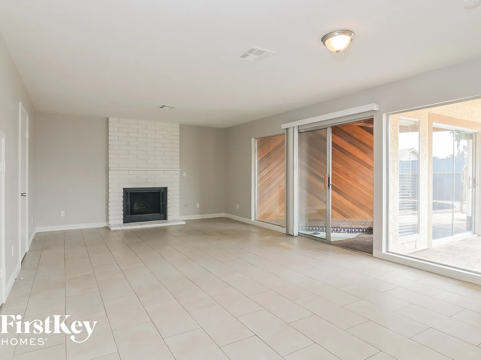 4 bed, 3.0 bath, 2209 sqft, $2,490 — Photo 3