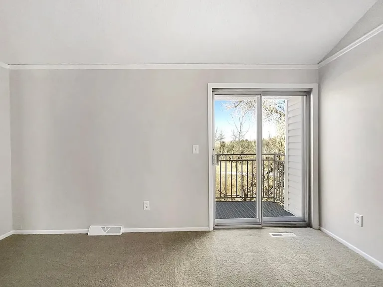 4262 E Maplewood Way — Photo 14