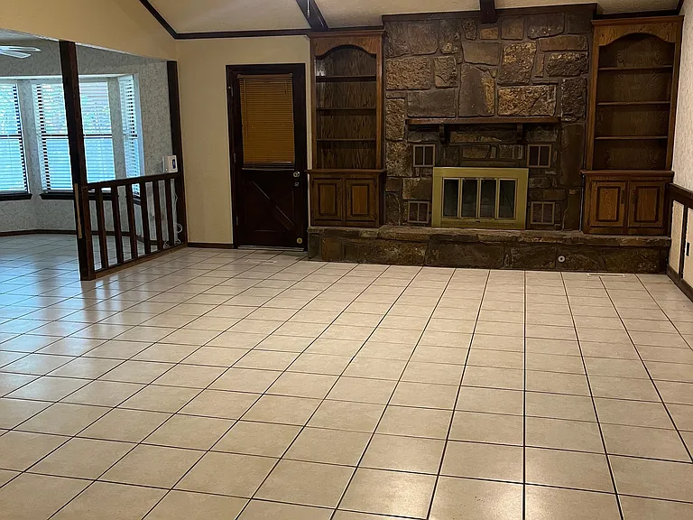 7608 N 122nd East Ave — Photo 3