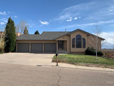 2 Swift Arrow Ct, Pueblo, CO, 81001