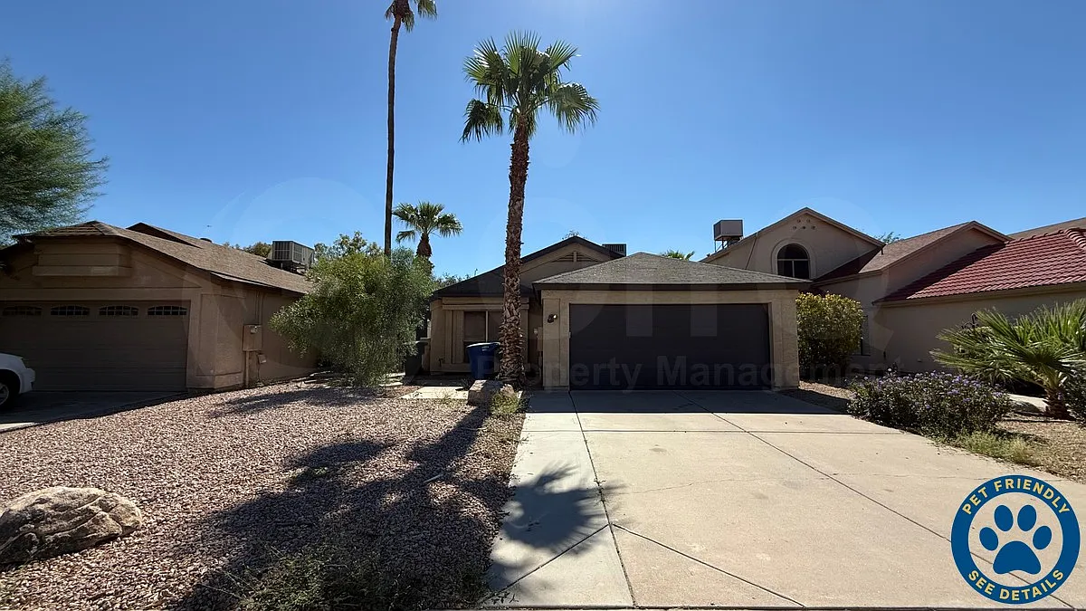 3 bed, 2.0 bath, 1350 sqft, $2,200 — Photo 1