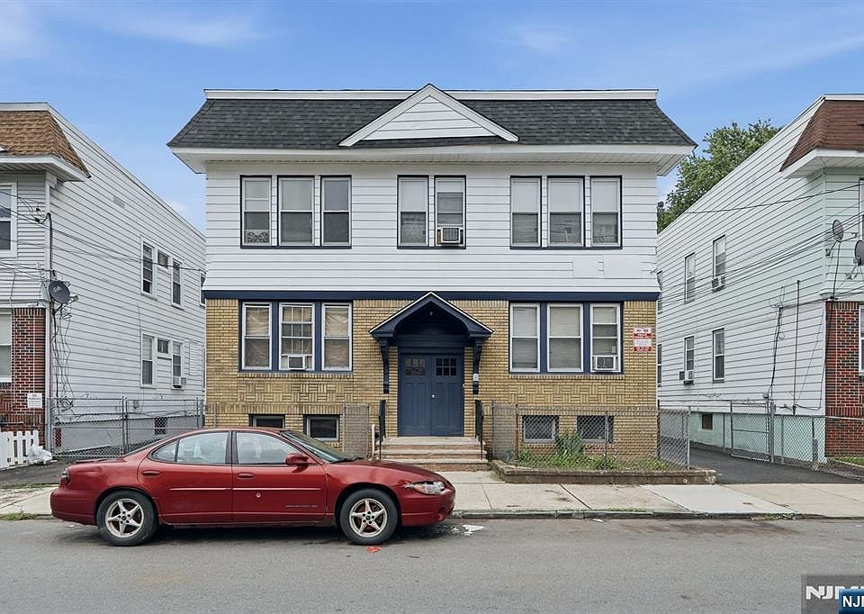 1st image of 68 Halstead St