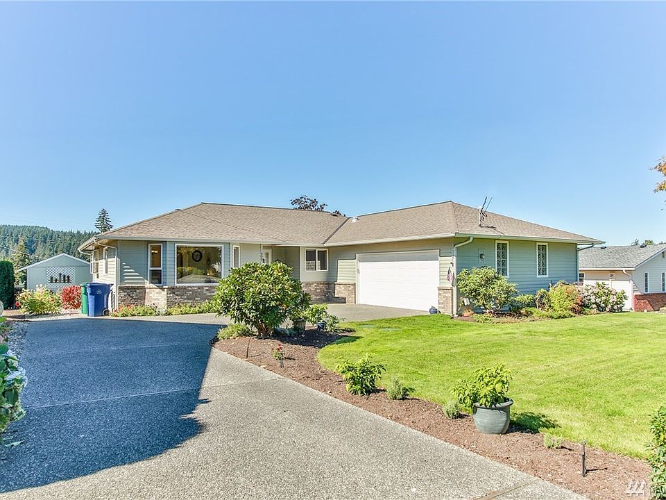 1st image of 323 Mackenzie Dr