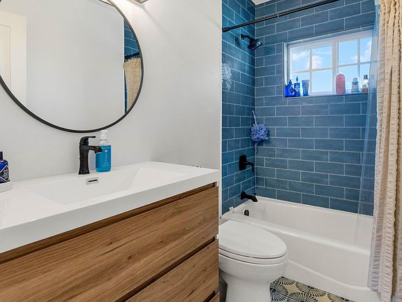 5th image of 4549 E CAMPBELL Avenue #101