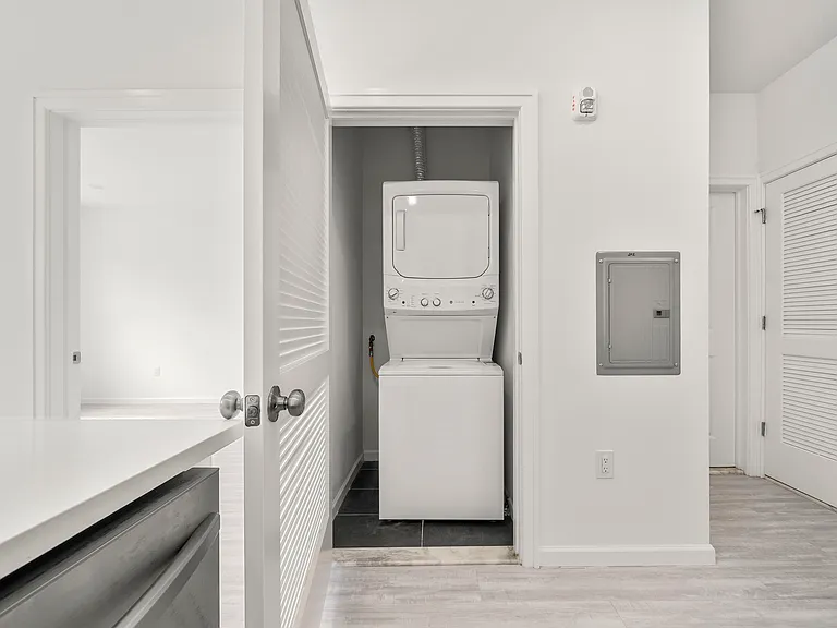 53 E Main St #5 — Photo 13