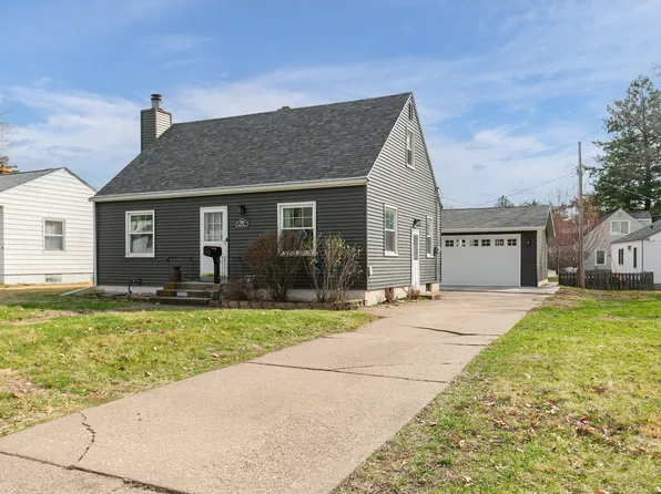 2323 Frances Pl, Davenport, IA 52804