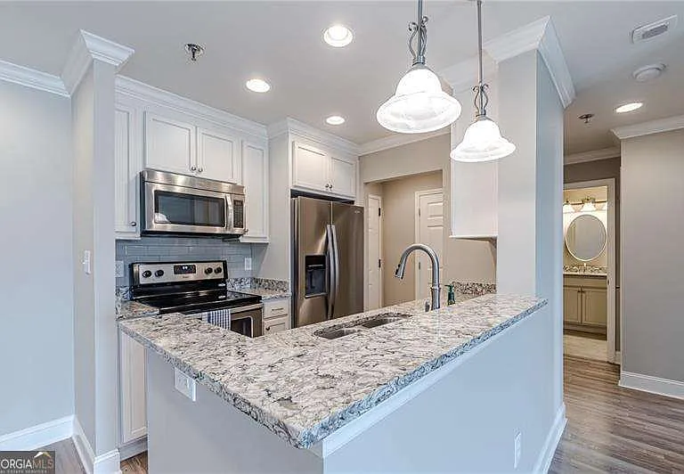 300 Johnson Ferry Rd NE #A610 — Photo 1