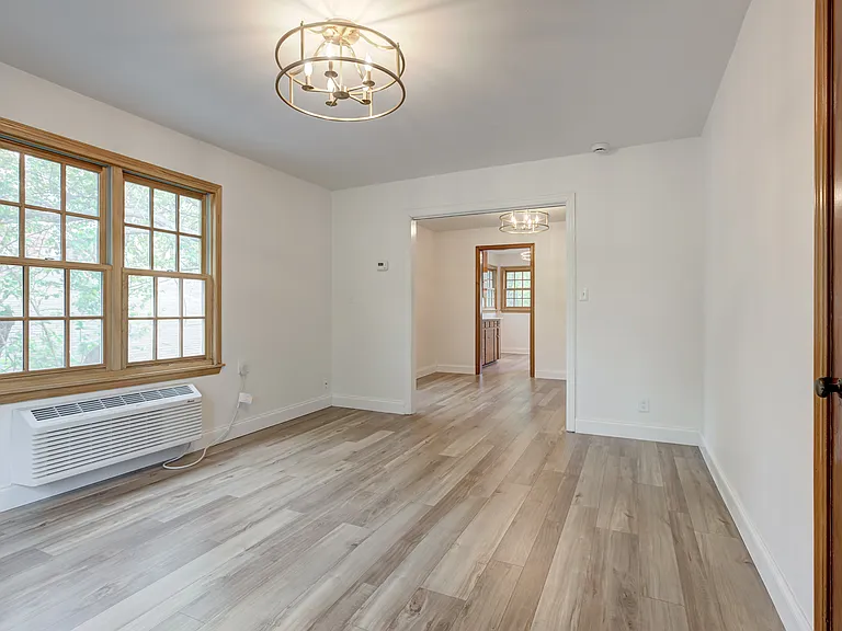 760 Jenkins Ave #4 — Photo 4