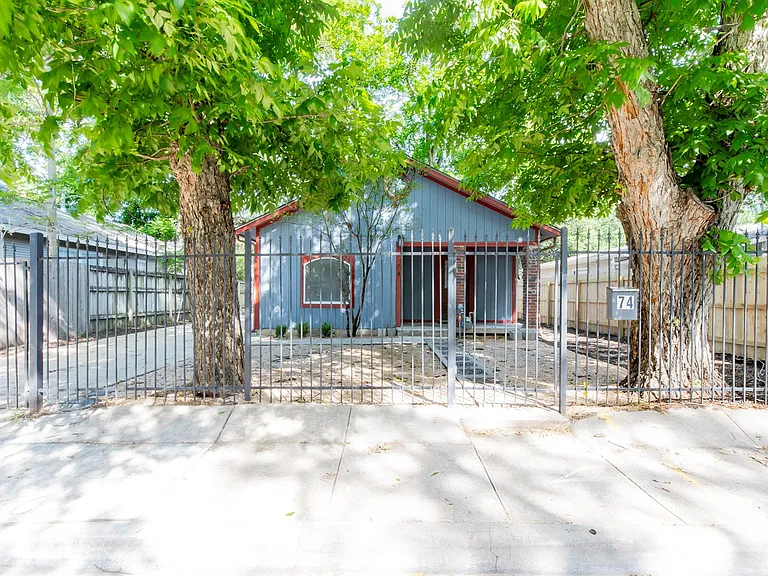 74 Julius St — Photo 2