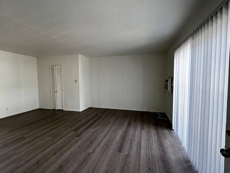 10250 W Camarillo St #15 — Photo 3