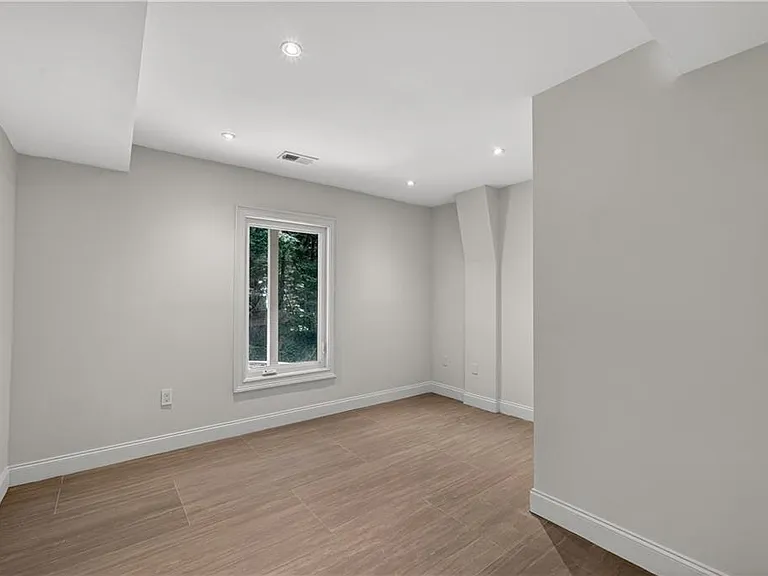 4610 Morton Rd — Photo 42
