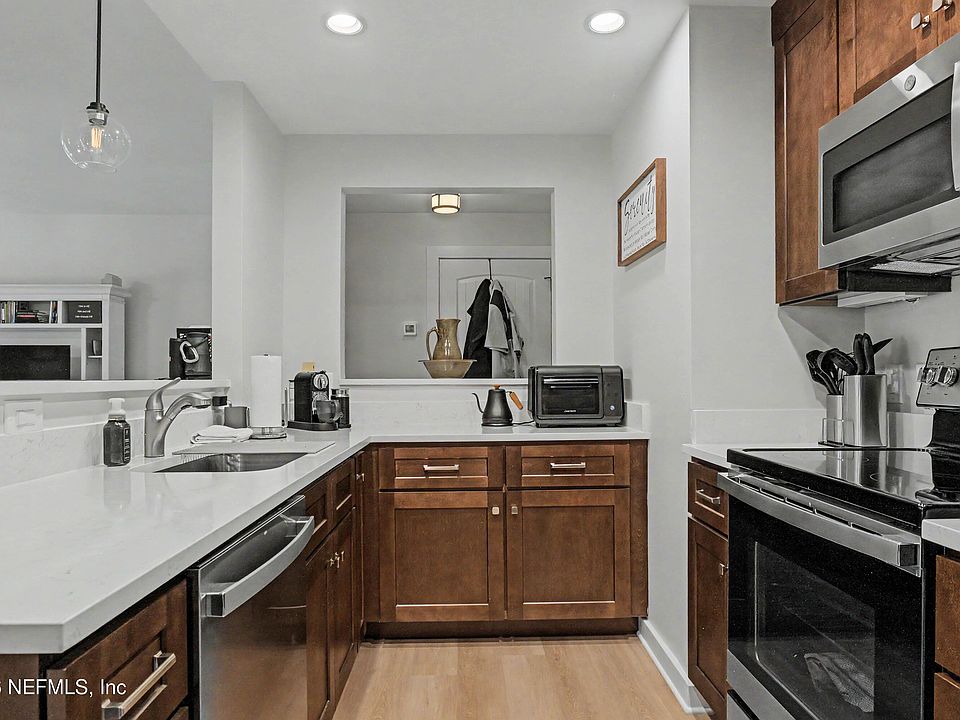 1st image of 955 REGISTRY Boulevard #225