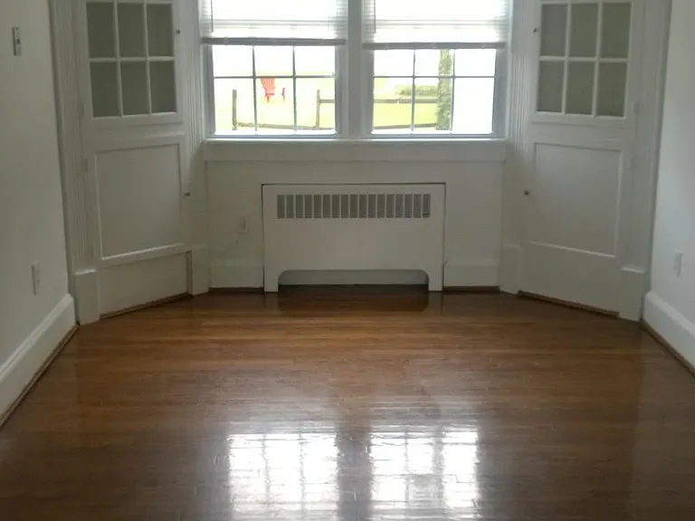 2420 Seaview Ave — Photo 12