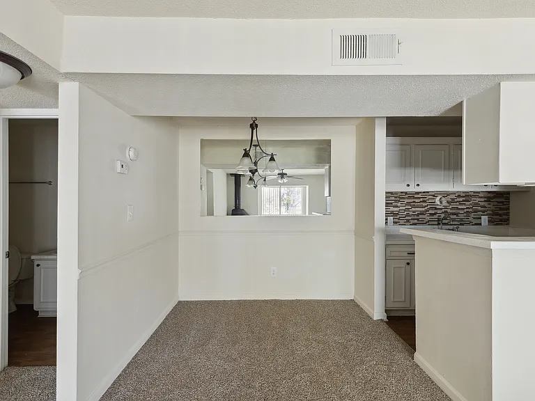 Overlook Apartments — Photo 40