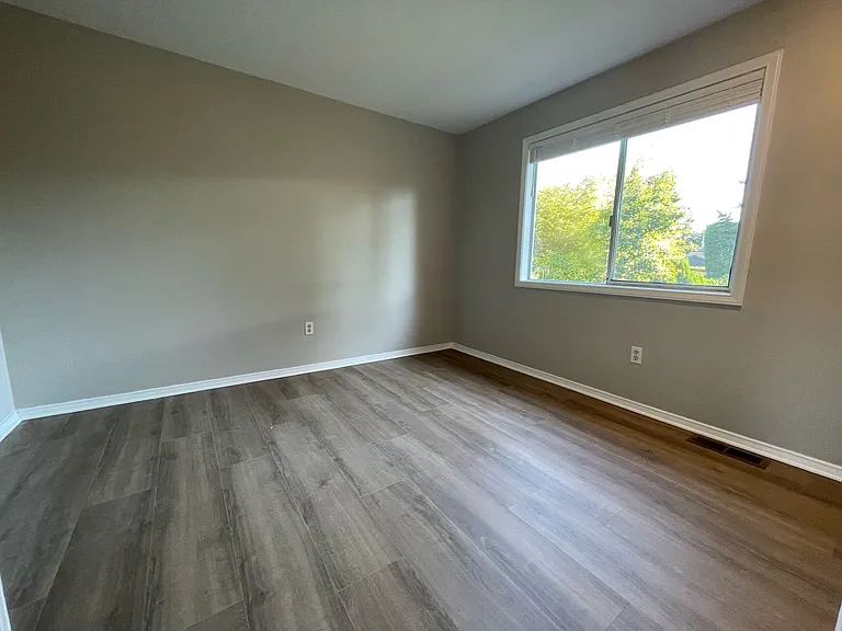 11613 SE 77th Pl — Photo 11