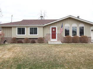 2730 Red Maple Ct, Racine, WI 53402