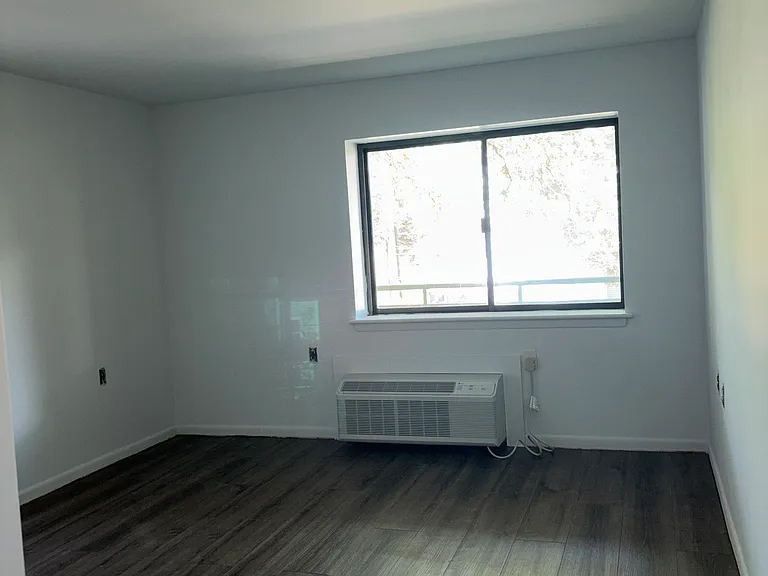 164 Union St #2E — Photo 12