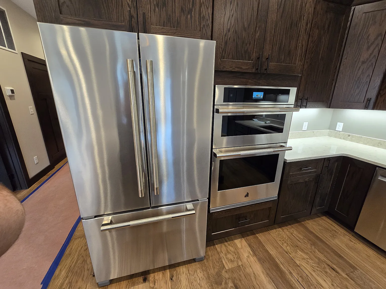 2 bed, 1400 sqft, $2,400 — Photo 2