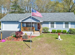 17 Brookside Dr, Plainfield, CT 06374