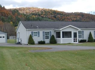 22 Gilbert St, Cambridge, NY 12816