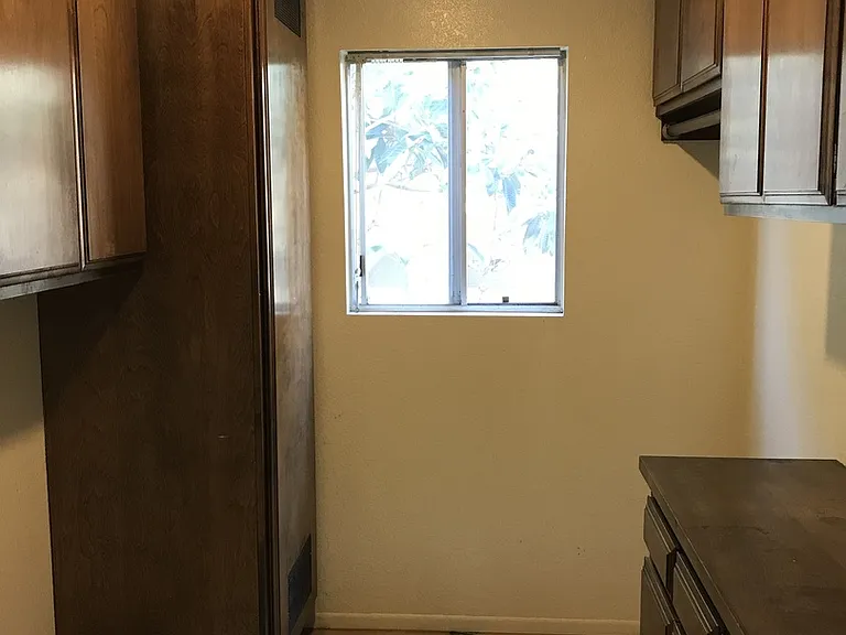 2112 Pullman Ln — Photo 28