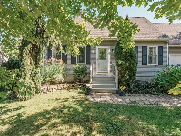 59 1st Avenue, Enfield, CT 06082