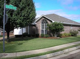 1052 Highland Cove Pl, Ridgeland, MS 39157