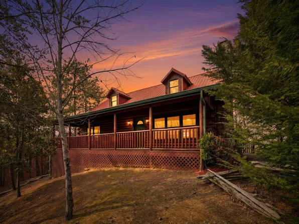 3529 Peggy Ln, Pigeon Forge, TN 37863