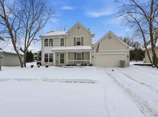 3800 Snowden Ln, Howell, MI 48843