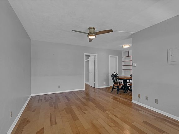 4th image of 11 SW 4th Avenue #29