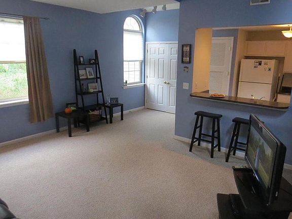 Living area #2