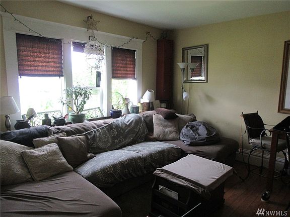 2nd image of 662 Georgia St