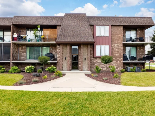 15701 Brassie Ct APT 2N, Orland Park, IL 60462