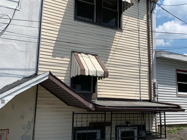 11 Cherry St, Tamaqua, PA 18252