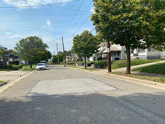 5th image of 1749 Ford Ave