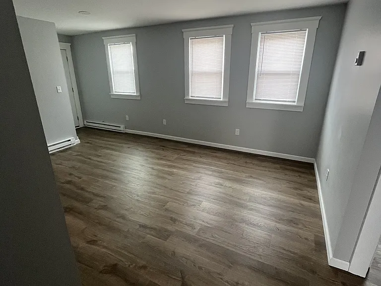 19 Elm St — Photo 6