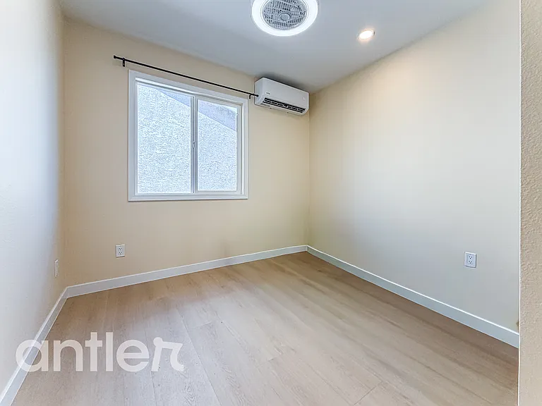 1891 Caspian Ave #L6 — Photo 9