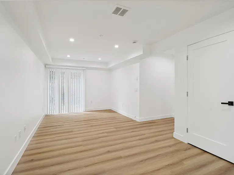 4512 Saint Elmo Dr — Photo 14