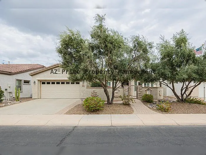 2 bed, 2.0 bath, 2156 sqft, $2,695 — Photo 2