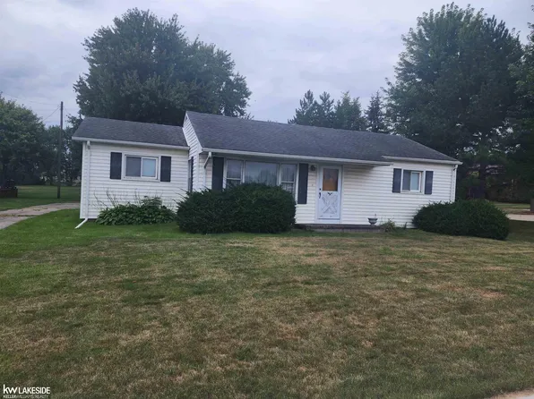 16890 25 Mile Rd, Macomb, MI 48042