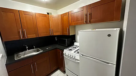 Rented by HOLTON REAL ESTATE INC.