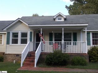 102 Vaughan St, Fountain Inn, SC 29644