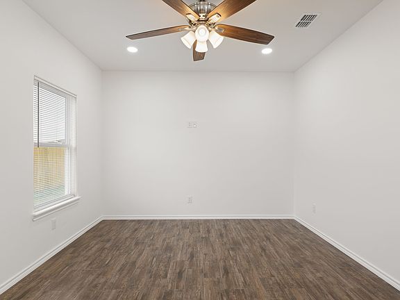4th image of 2323 N Valley Cir #A
